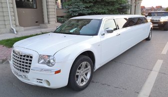 Свадебный лимузин Chrysler 300C Limousine № Т5984, белый