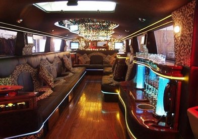 Лимузин на свадьбу № Б2889 - Транспортная компания Белый Ангел