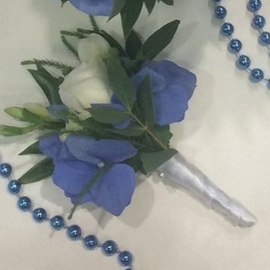 Бутоньерка Ф10250 - Центр цветочной моды Флореаль