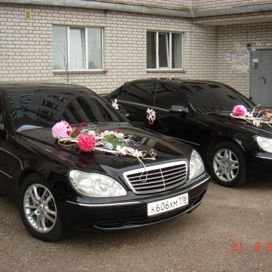 Цветочная композиция B10282 - Студия цветов Blume