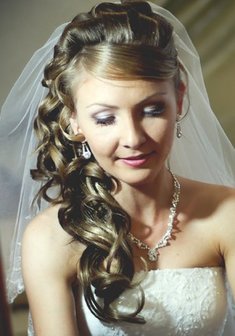 Cвадебная прическа И12886 с распущенными волосами