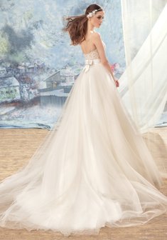 Свадебное платье 223iv-C65166. С пышной юбкой, длинное со шлейфом.