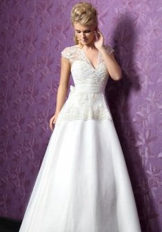 Свадебное платье Елизавета-L65219. А-силуэт, длинное без шлейфа.