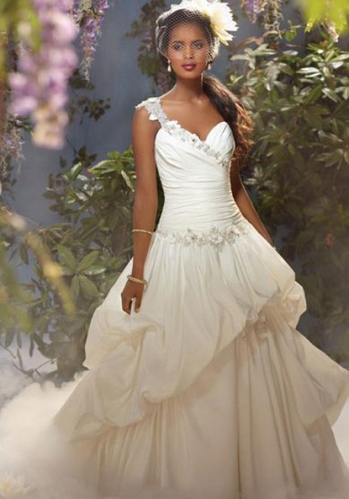 Свадебное платье B24880 - Бутик церемониальной одежды Black&White