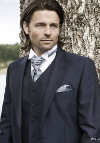 Свадебный мужской костюм B1184 - Бутик церемониальной одежды Black&White