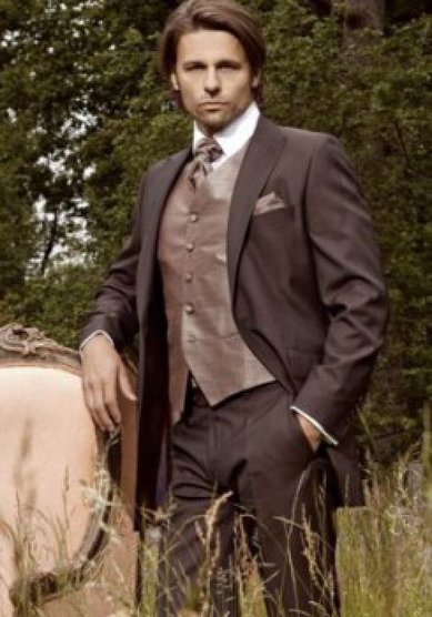 Свадебный мужской костюм B1185 - Бутик церемониальной одежды Black&White